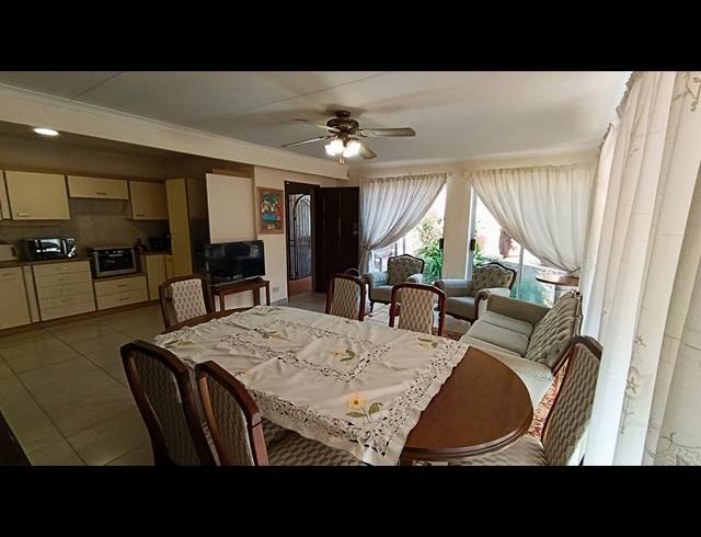 1 BEDROOM APARTMENT TO LET IN ERASMUSRAND